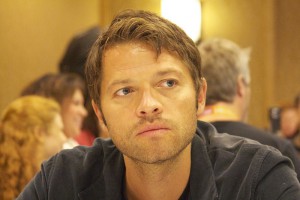 800px-misha_collins_at_comic-con_2012.jpg